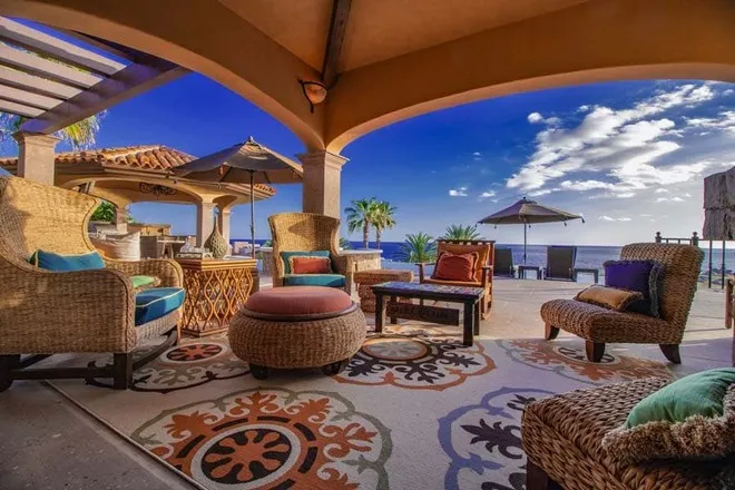 fine custom homes throughout Los Cabos